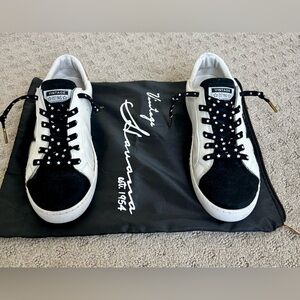 Vintage Havana Black and White Star Sneakers Size 7 1/2